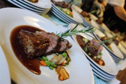 Информация о том, как приготовить домашнюю подливку для мяса.