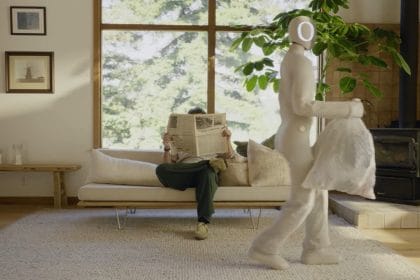 Гуманоидный робот NEO — ваш персональный помощник по дому